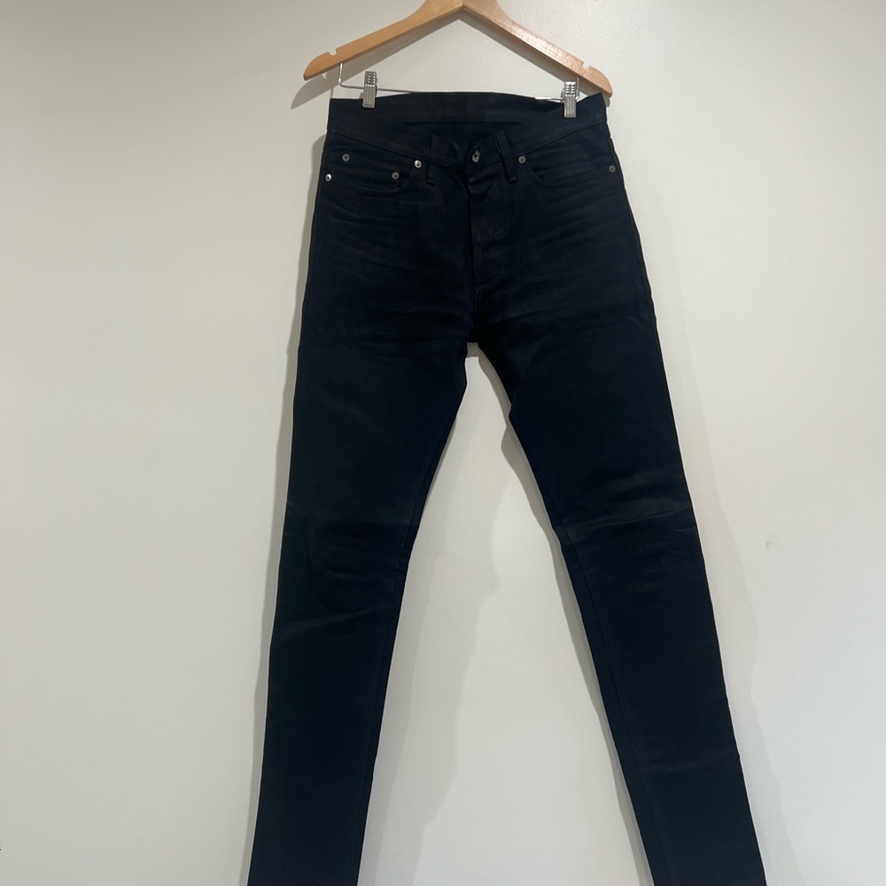 Black Skinny Jeans with Modern Fit